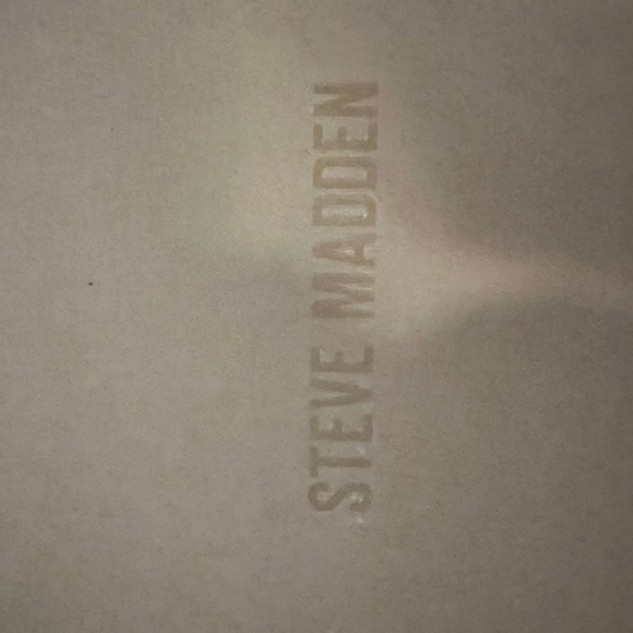 COPY - Steve Madden Kansas - Picture 7 of 7